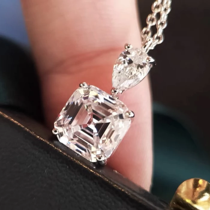 Kalung & Liontin Premium Asscher Cut 3crt D Colour