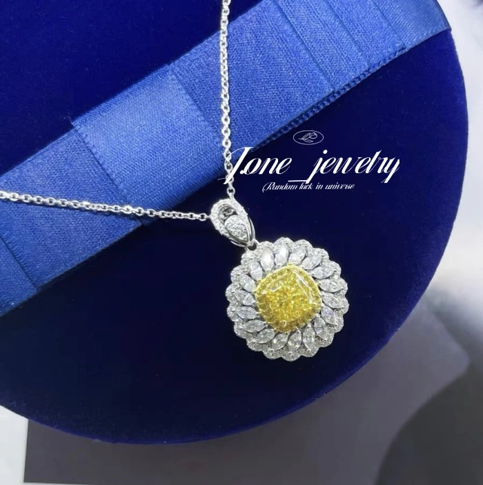 Kalung & Liontin Premium Halo Cushion Cut 1.25crt Yellow Colour