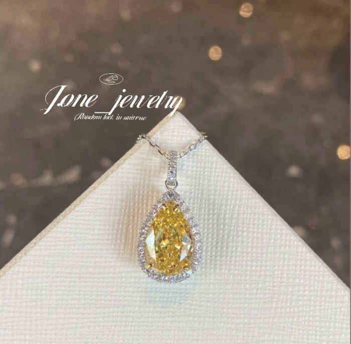 Kalung & Liontin Premium Halo Pear Cut 3crt Yellow Colour