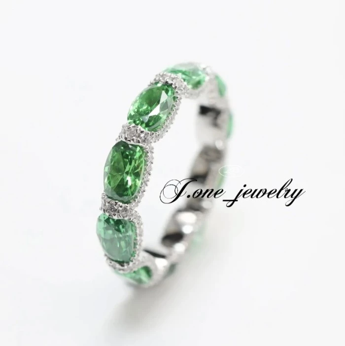 Cincin Premium Listring Oval Cut 1 crt Green Colour