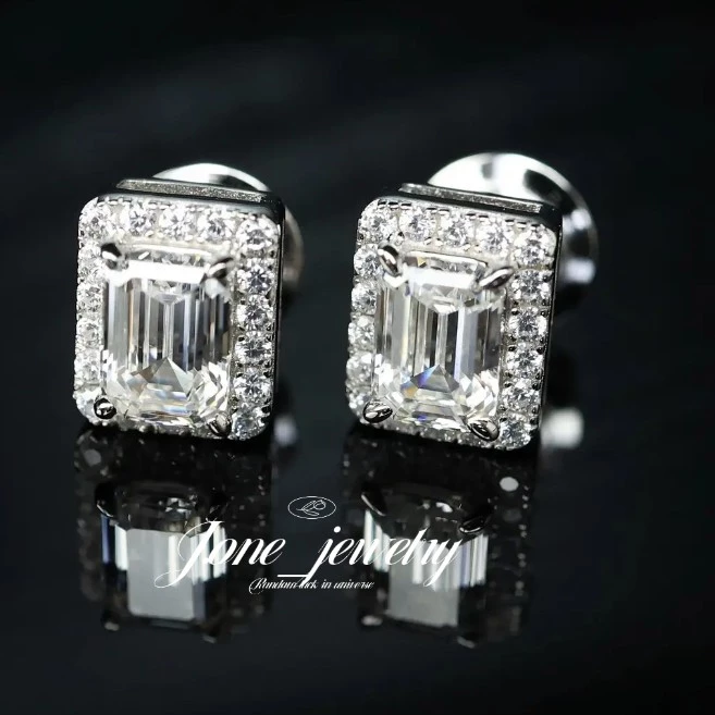 Giwang Premium Halo Emerald Cut 1.5crt G Colour